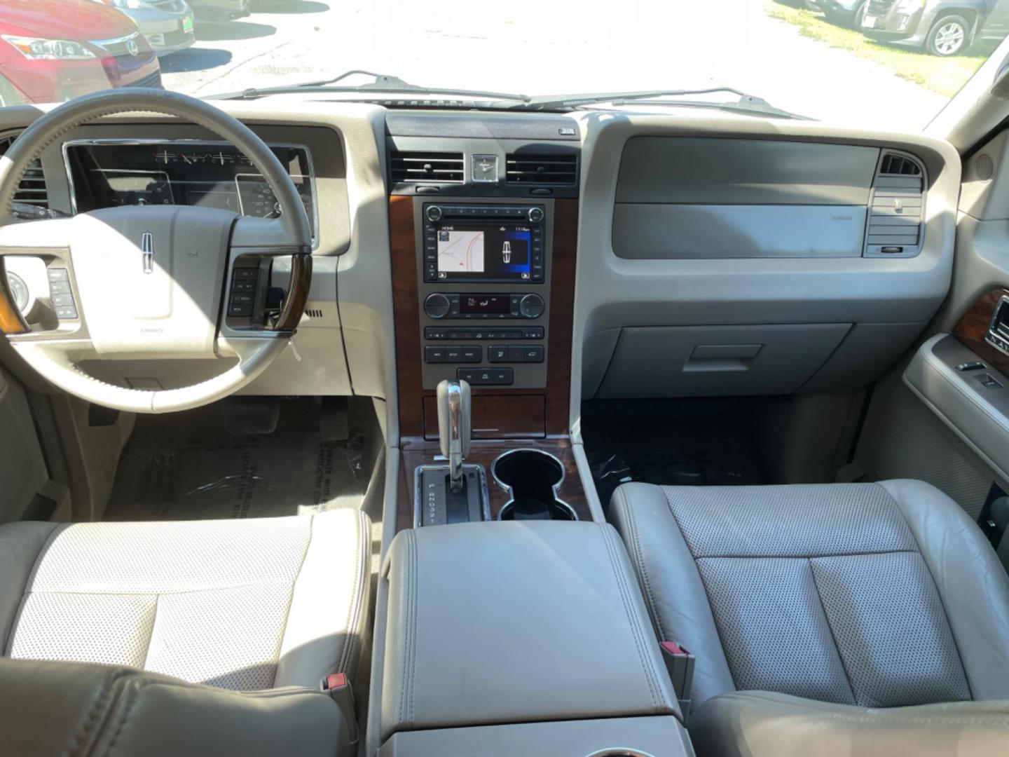 2013 WHITE LINCOLN NAVIGATOR BASE (5LMJJ2J50DE) with an 5.4L engine, Automatic transmission, located at 5103 Dorchester Rd., Charleston, SC, 29418-5607, (843) 767-1122, 36.245171, -115.228050 - Photo#18